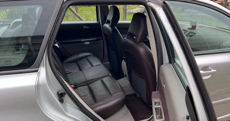 Volvo V50 cena 8900 przebieg: 234410, rok produkcji 2010 z Czarne małe 46